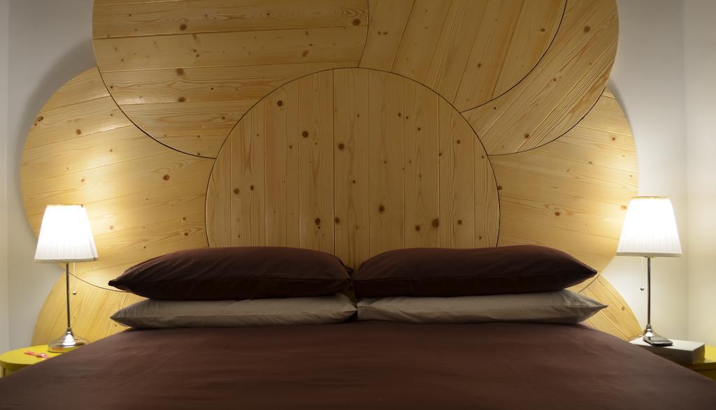 تولينتينو Angelina Urban Lodge الغرفة الصورة